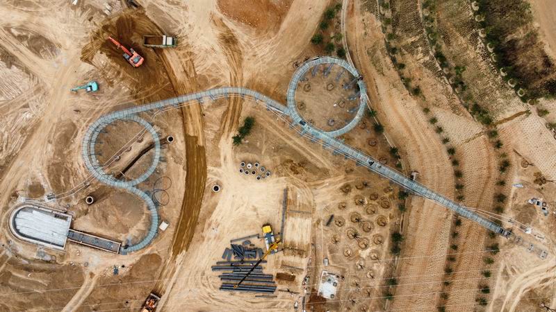 山西省呂梁兒童樂園空中玻璃漂流